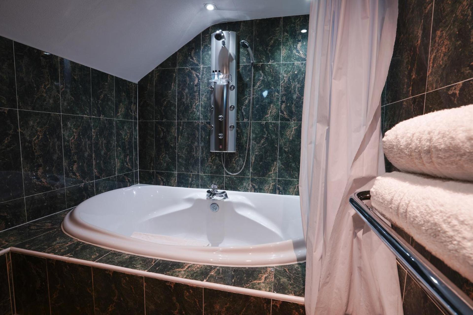 Gomersal Park Hotel & Dream Spa エクステリア 写真